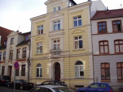 Mehrfamilienhaus mit großem Grundstück