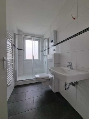 Ab April 2026 in familienfreundlicher Wohnlage! Umfangreich renovierte 4-Zi.-Wohnung mit Balkon