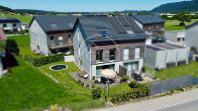 Moderne Doppelhaushälfte in sonniger Lage – neuwertiges Wohnen mit Stil in Immenstadt im Allgäu