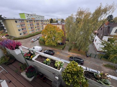 Mariendorf: VERMIETETE 2,5-Zi-Whg, VHS 3. OG + Sonnen-Balkon ca. 66 m² per SOFORT zu VERKAUFEN