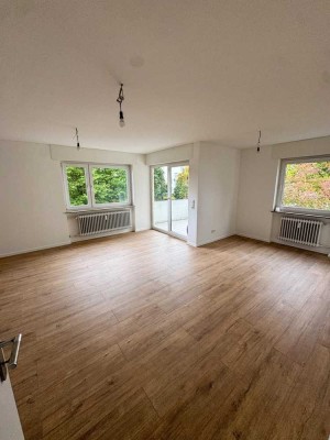 Helle, komplett renovierte 3-Zimmer-Wohnung mit Balkon und Einbauküche in Ostfildern-Ruit