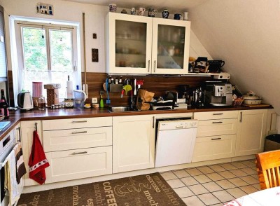 Petershausen! 4-ZKB Maisonette-Whg. mit 2 Bädern, 2 Balkonen, Garage, Einbaukü., Holzofen u. Keller!