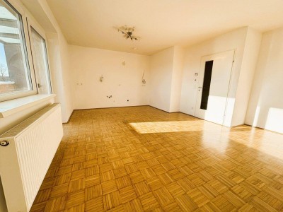 Wohnung mit großer Loggia in Grünlage zu verkaufen!