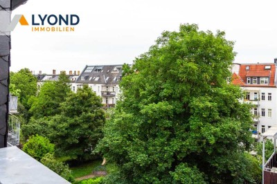Top 2-Raum Dachgeschosswohnung mit loggia-ähnlichem Balkon