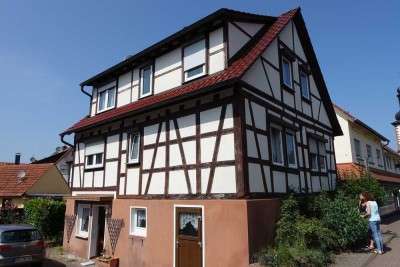 Aufenau: gepflegtes Fachwerkhaus mit viel Platz, 7 Zimmer, 2 Bäder....