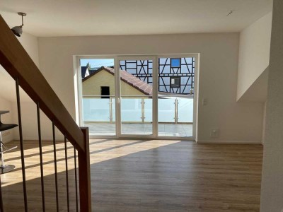 Moderne 3-Zimmer Maisonette Wohnung mit Balkon in sonniger Lage