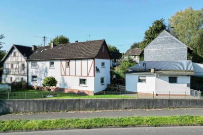 Bauernhof-Feeling mit gemütlichem Garten, sehr großzügiger Terrasse & Platz für die ganze Familie