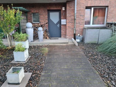 Stilvolle 2-Raum-Maisonette-Wohnung mit Dachterrasse in Krefeld