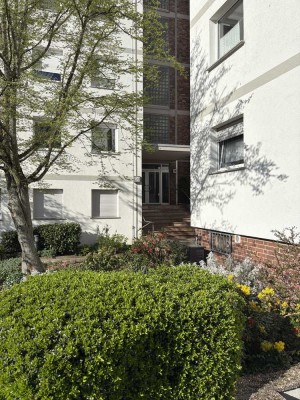 Nur 2.500 €/qm ! - schöne 3-Zi-Wohnung - 2. OG - mit Balkon und Stellplatz