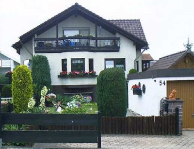 3-Zimmer-DG-Wohnung mit Balkon und EBK in Althengstett-Ottenbronn