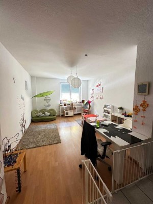 Helle 3 Zimmer Wohnung im Herzen von Düsseldorf - ideal auch für Tagesmütter geeignet