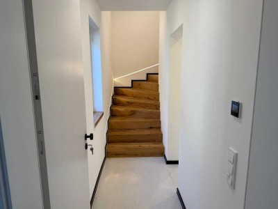 Neubau-Penthouse-Maisonette 5 Zimmer++mega Dachterrasse++Balkon++Schlossparklage im Bieterverfahren