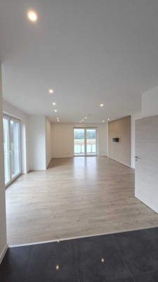 Moderne 3-Zimmer Wohnung in Ellweiler | 120 qm| Balkon| Abstellraum