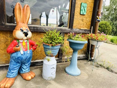 BEEINDRUCKEND 10.000qm Grundstück, 240qm Wohnfläche und 1.000qm Lagerhalle/Werktatt