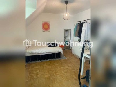 Tauschwohnung: Suche 2 Zimmer-Altbauwohnung - Biete 1-Zimmer in Bestlage