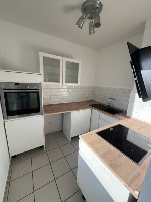 Vollständig renovierte 3-Zimmer-Wohnung inkl. Küche