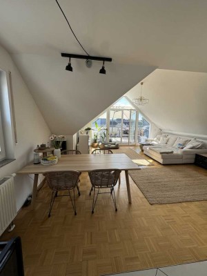Große Penthouse-Wohnung mit Dachterrasse und vielen Extras