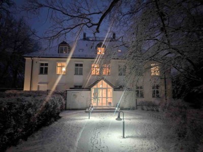 Helle Terrassenwohnung mit Gartenanteil!