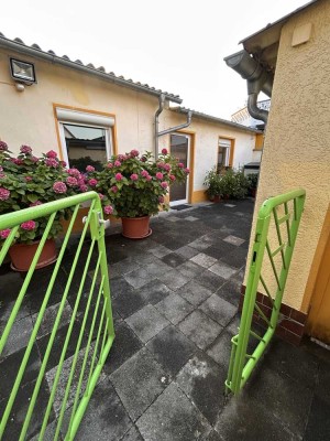 Charmante 1,5-Zimmer-Wohnung mit separatem Eingang – frisch renoviert & bezugsfertig ab 01.09.