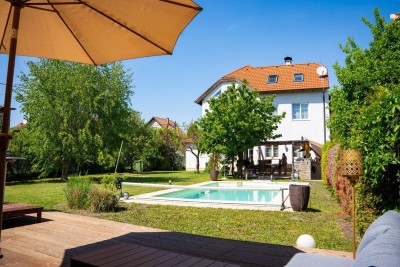 Traumhaftes Anwesen mit Gartenparadies und Pool-Oase in bester Ruhelage an der oberen Alten Donau