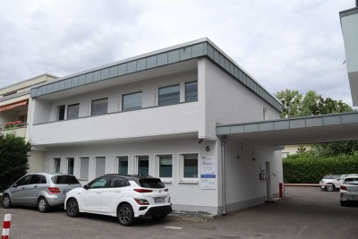 Erstbezug nach Sanierung: Geschmackvolle 4-Raum-EG-Wohnung in Bonn