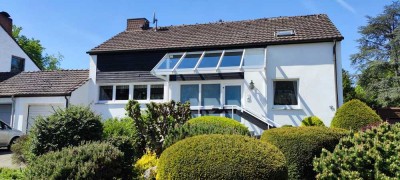 Erdwärmepumpe und PV-Anlage! Modernisiertes Einfamilienhaus mit Einliegerwohnung in Recklinghausen