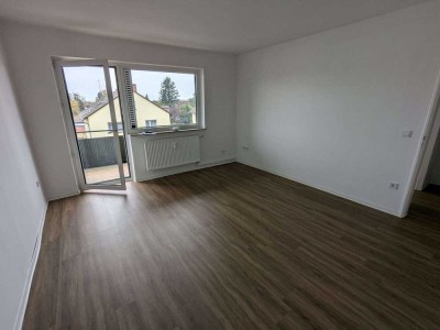 Neu renovierte 2-Zimmer Wohnung mit Balkon inkl. Stellplatz
