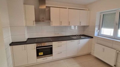 Moderne helle 3-Zimmer Wohnung, EBK, in zentraler aber ruhiger Lage in Bietigheim-Bissingen.