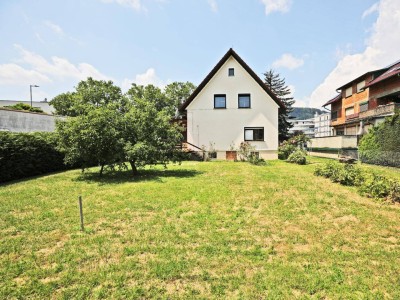 Einfamilienhaus mit 135m2 Wohnfläche - Vollkeller - Garage im Keller - schönes ebenes Grundstück mit hoher BBD - Mietkauf ist möglich!