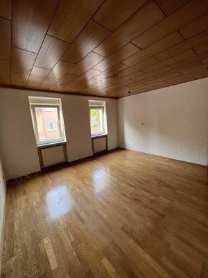 Schöne 2-Zimmer-Wohnung mit Balkon und Einbauküche in Offenbach
