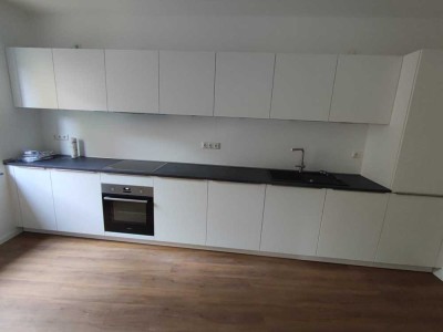 Stilvolle, neuwertige 2-Raum-Dachgeschosswohnung mit gehobener Innenausstattung mit EBK in Erkelenz
