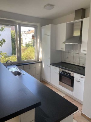Ansprechende 2-Zimmer-Wohnung mit EBK in Köln
