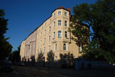 Stilvolle Altbauwohnung in der Maxvorstadt – 3 Zimmer, Balkon, Denkmal, provisionsfrei