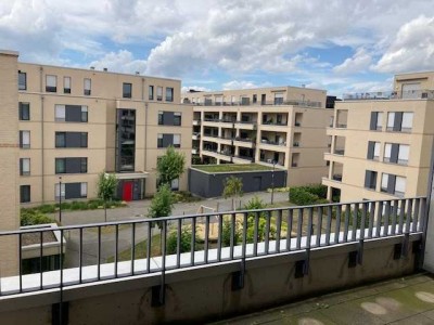 Attraktive 4-Zimmer Wohnung mit großer Loggia - in Essen Zentrum*