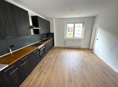 Frisch Renovierte 3 Zimmer Wohnung in Dresden mit BALKON+EBK