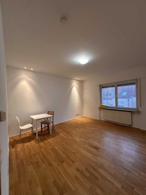 WG-Zimmer (21,6 m²) mit Balkon & Einbauküche – ab sofort verfügbar