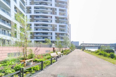 *Leben in der 1.Reihe - Direkt am Main!* Moderne Etagenwohnung, 3 Zi. auf 89m² inkl. Balkon *Erstbez