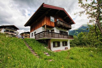 Einfamilienhaus mit vielen Zimmern und Nasszellen am Waldrand in Mittelberg / Kleinwalsertal