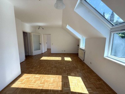 Mariatroster Straße! Charmante 2-Zimmer Wohnung mit Blick auf Basilika!