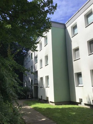 Superruhige Lage im grünen Isinger Feld! Topwohnung mit Balkon und Tageslichtbad