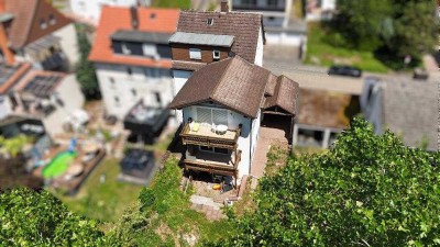 +++Südwest-Ausrichtung: Lichtdurchflutetes, gepflegtes 3 Familienhaus mit Carport und Garten in b...