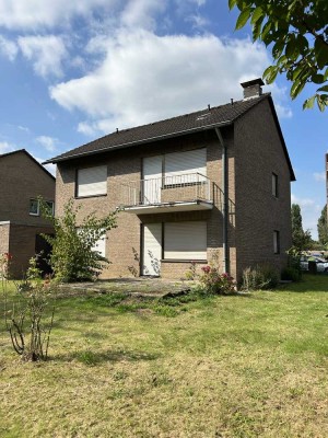 ZFH mit Potenzial: Sanieren, erweitern oder neu entwickeln in Meerbusch-Lank | 780qm2 Grundstück