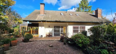 Freistehendes Einfamilienhaus in Traumlage von Ballrechten-Dottingen mit riesigem Grundstück