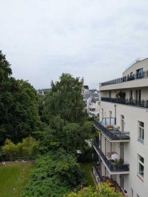 ruhige Dachgeschosswohnung in Hamburg-Harvestehude