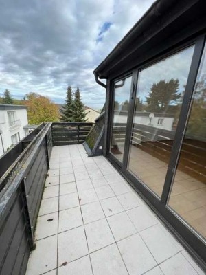 Ihre schöne 3 Zimmerwohnung in Offenbach-Bieber mit Balkon