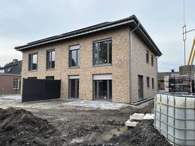 Erstbezug einer Doppelhaushälfte mit 5 Zimmern in Ascheberg