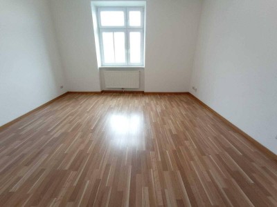 bestens 2 er WG geeignete wunderschöne Stilaltbauwohnung nähe Millenium City !