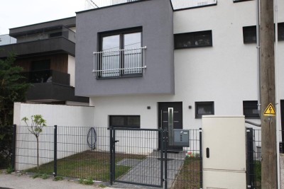 Stilvolle 5-Zimmer-Doppelhaushälfte mit Einbauküche in Wien