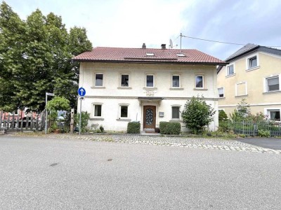 Großzügiges Einfamilienhaus mit 12 Zimmern in Rugendorf