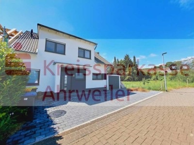 Moderne Doppelhaushälfte in ruhiger, zentraler Wohnlage
